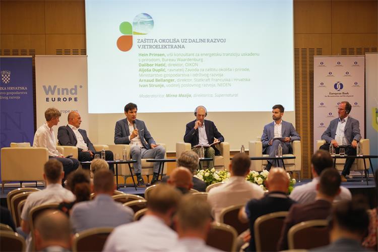 Slika /UPRAVA ZA ENERGETIKU/panel Zaštita okoliša uz daljnji razvoj vjetroelektrana.jpg